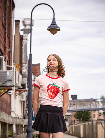 052725 ELIANA 159