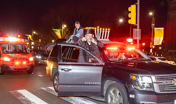 122025 PARADE 034