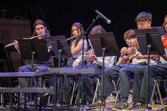 20251209_GraysonSchoolWinterfest-176