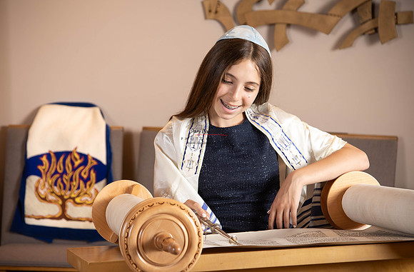042825 SARAH 106