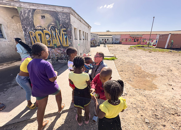 032824 CAPE TOWN 132