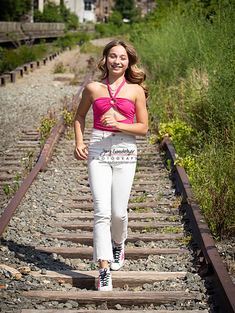 061422 OLIVIA 083