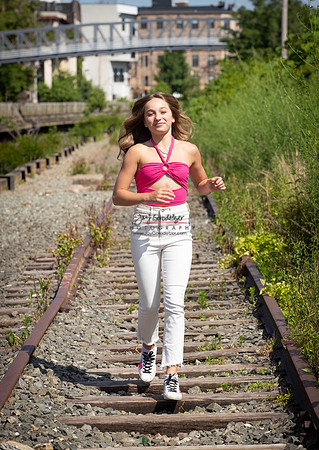 061422 OLIVIA 074