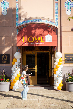 100924 HOME 006