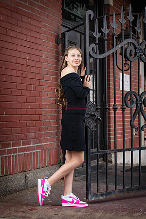 052725 ELIANA 054