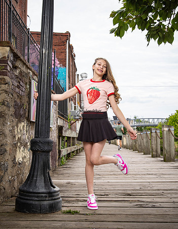 052725 ELIANA 125